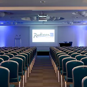 radisson-blu-toulouse-airport.midi-pyreneeshotels.com/